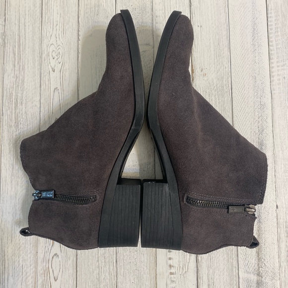 Kenneth Cole New York Women’s Dark Gray Dara Booties - Picture 3 of 13